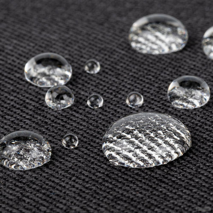 RivaCase ECO nahrbtnik za prenosnike do 17.3", črn-PRIROCEN.SI