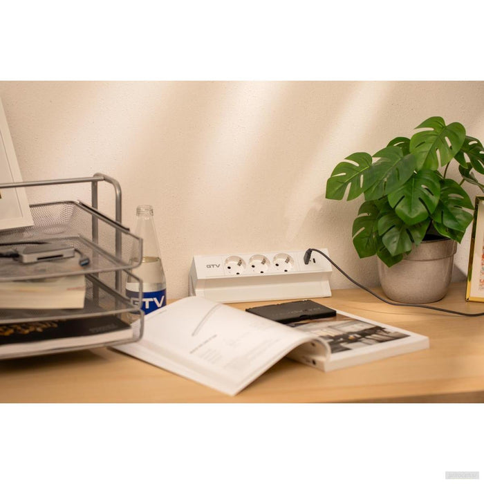 GTV pisarniška vtičnica BASCO 3x 230V, USB A+C-PRIROCEN.SI