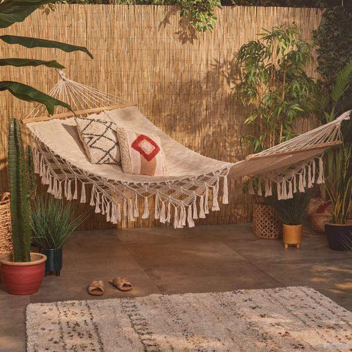 VonHaus oblazinjena dvojna viseča mreža Boho z obrobami-PRIROCEN.SI